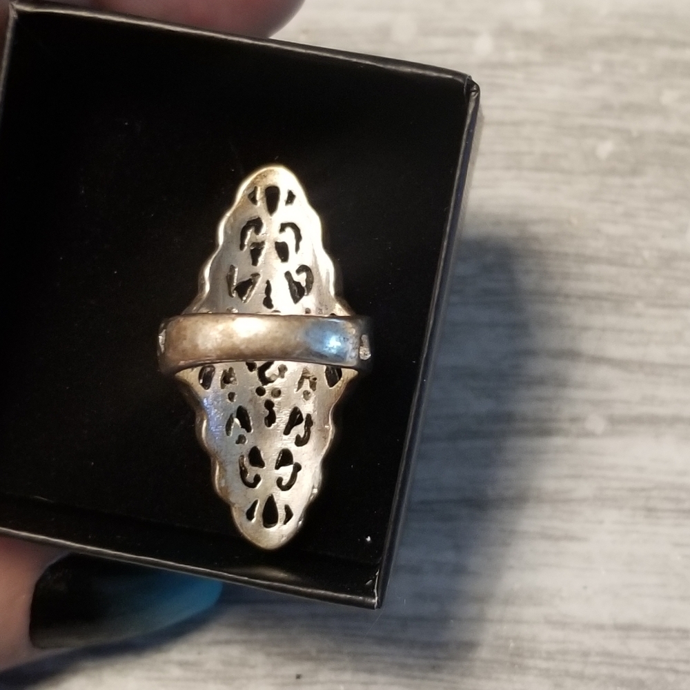 Ring - Picture 2 of 2